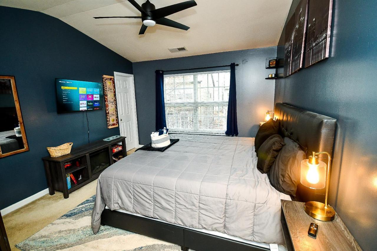 Amazing Large 3 Bed House With King Bed Less Than 10 Miles To Dtwn アトランタ エクステリア 写真
