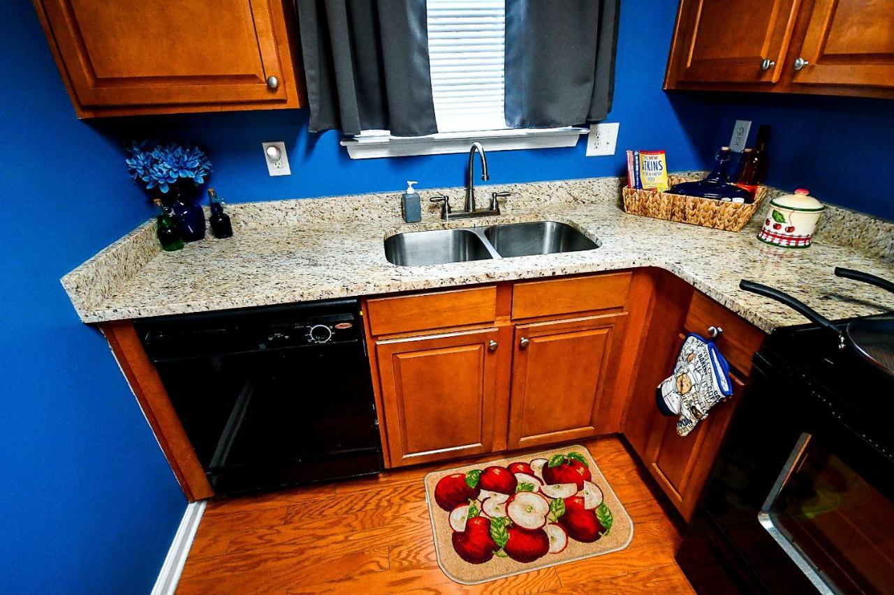 Amazing Large 3 Bed House With King Bed Less Than 10 Miles To Dtwn アトランタ エクステリア 写真