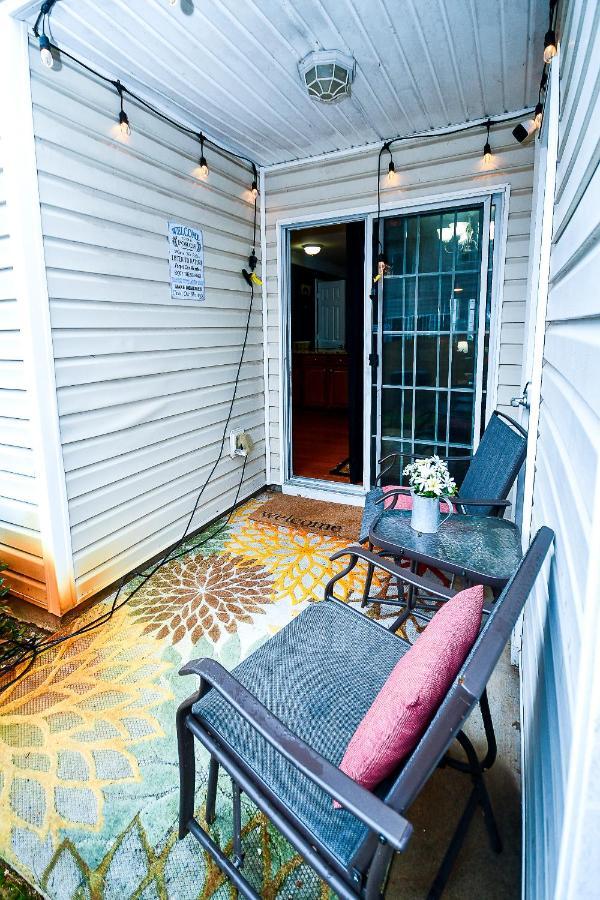 Amazing Large 3 Bed House With King Bed Less Than 10 Miles To Dtwn アトランタ エクステリア 写真