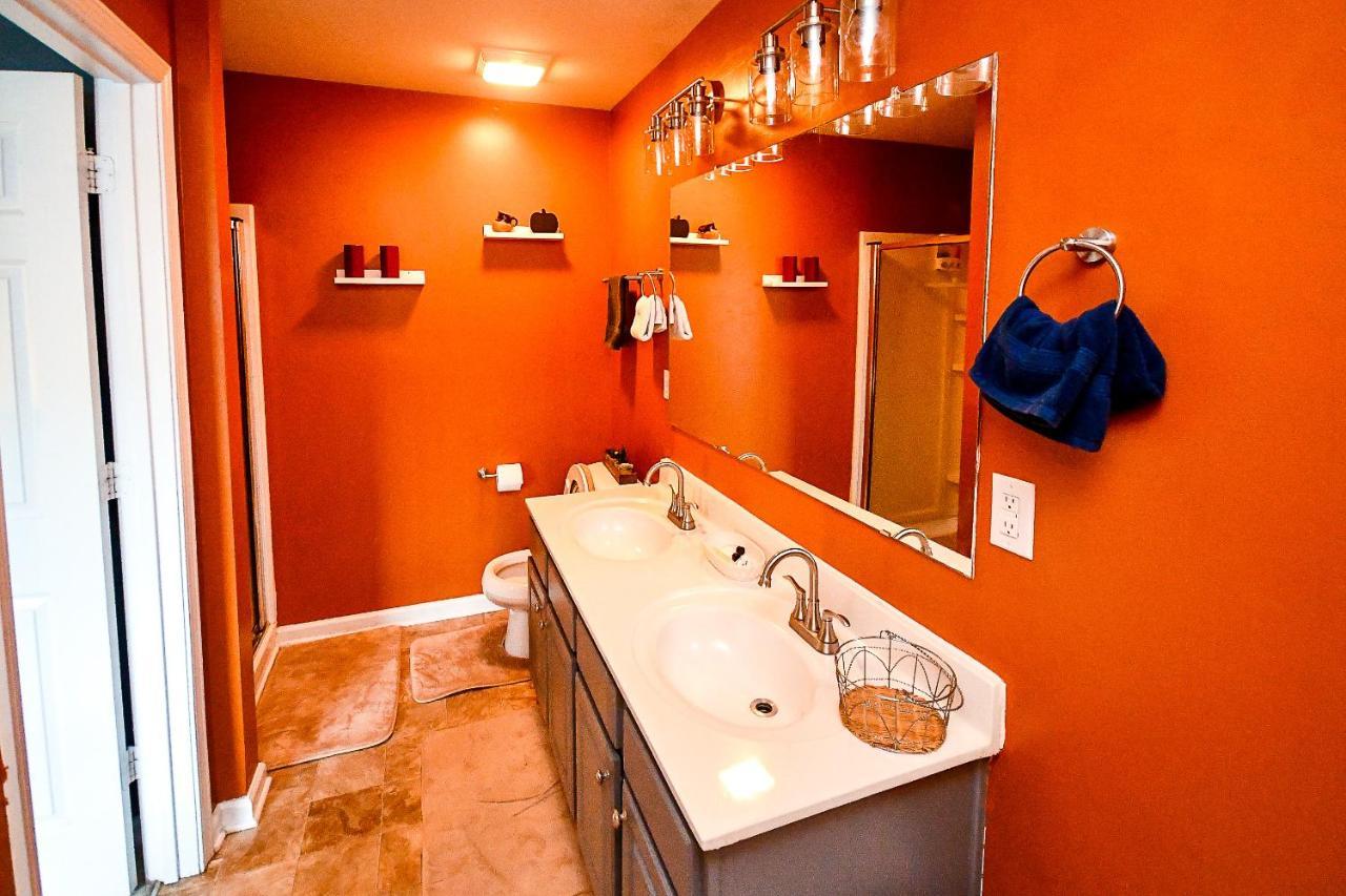 Amazing Large 3 Bed House With King Bed Less Than 10 Miles To Dtwn アトランタ エクステリア 写真